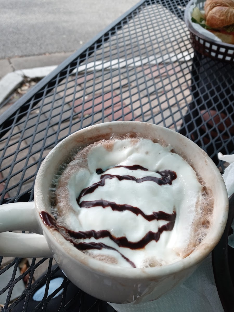 Café Crème - Oltorf-9